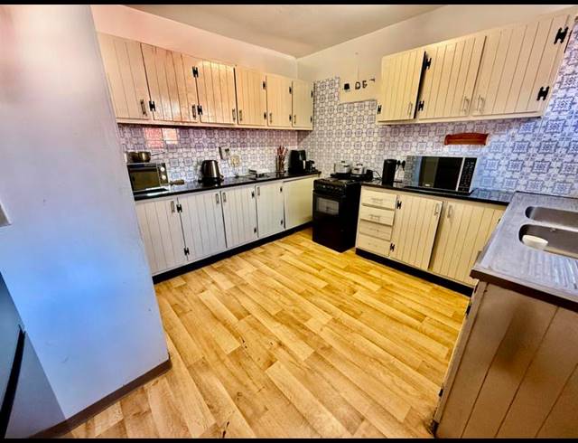 3 BEDROOM TOWNHOUSE FOR SALE IN PELHAM